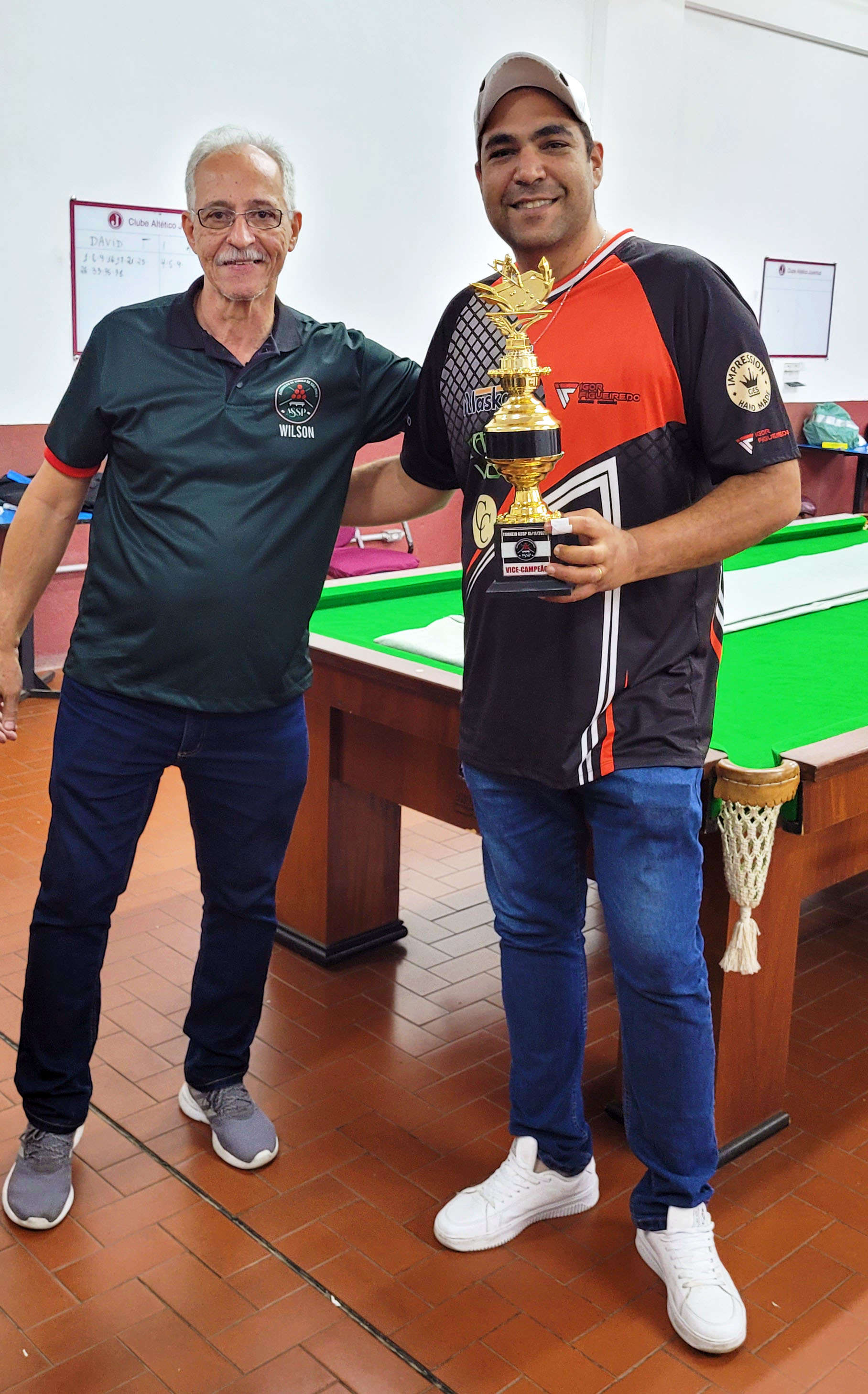 Vice-campeão e 42 pontos de maior tacada. 